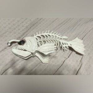 Unique White Fish Skeleton Standing Decor